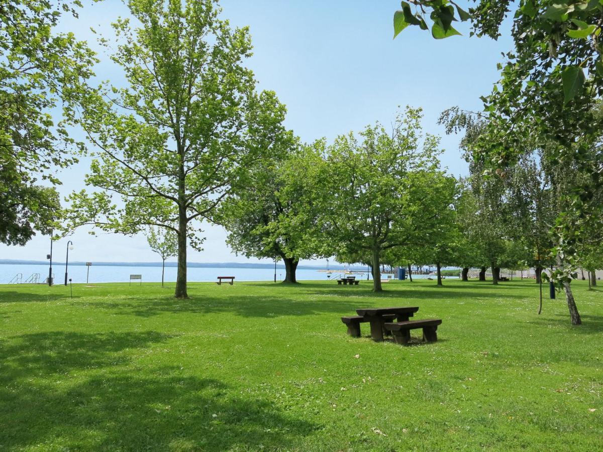 Holiday Home Balatontourist Fuered-1 By Interhome Balatonfured Luaran gambar